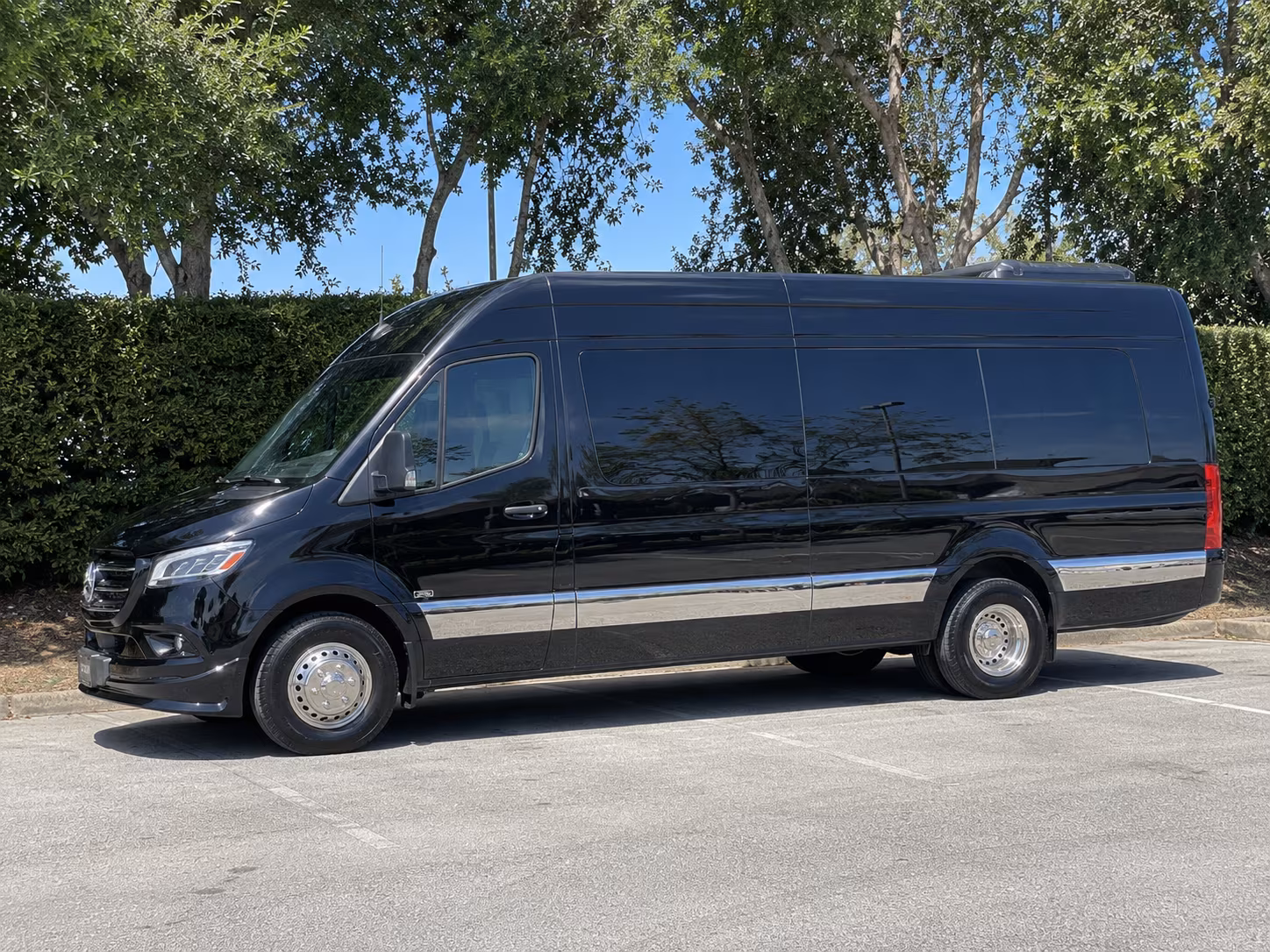 Rent a Bus to Seattle-Tacoma International Airport