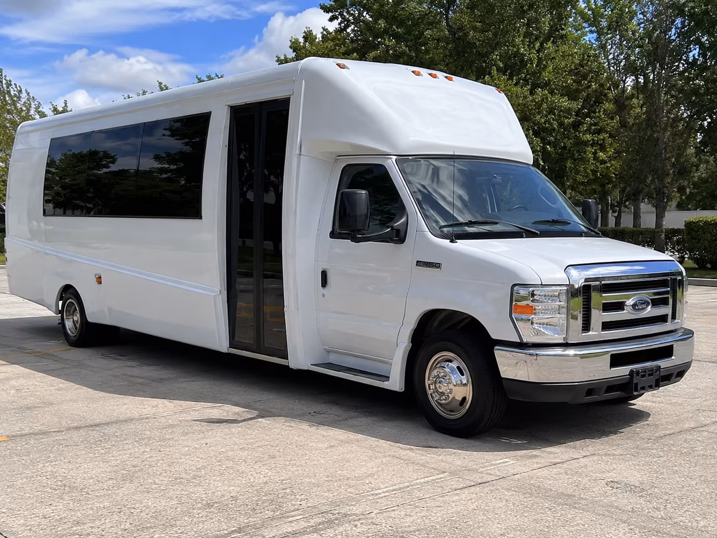 Kent Winery Tour & Pub Crawl Transportation group transportation