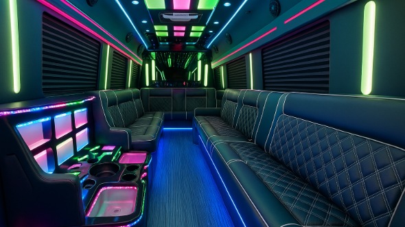 kirkland 20 passenger party bus